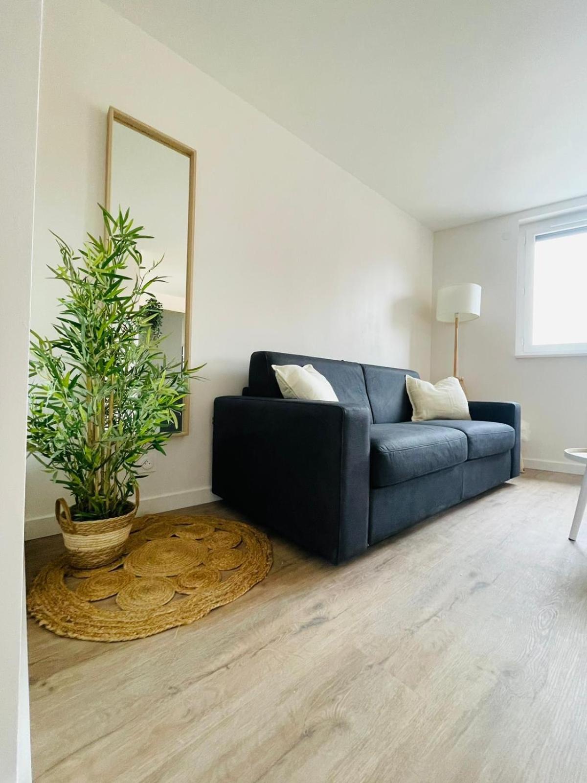 Verrieres 1 Apartment
